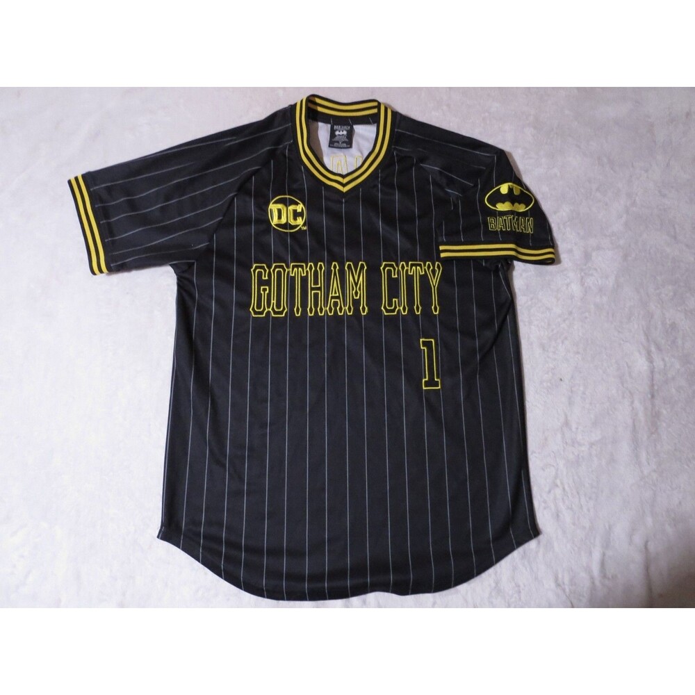 Box Lunch DC Comics Gotham City Bruce Wayne Jersey Medium